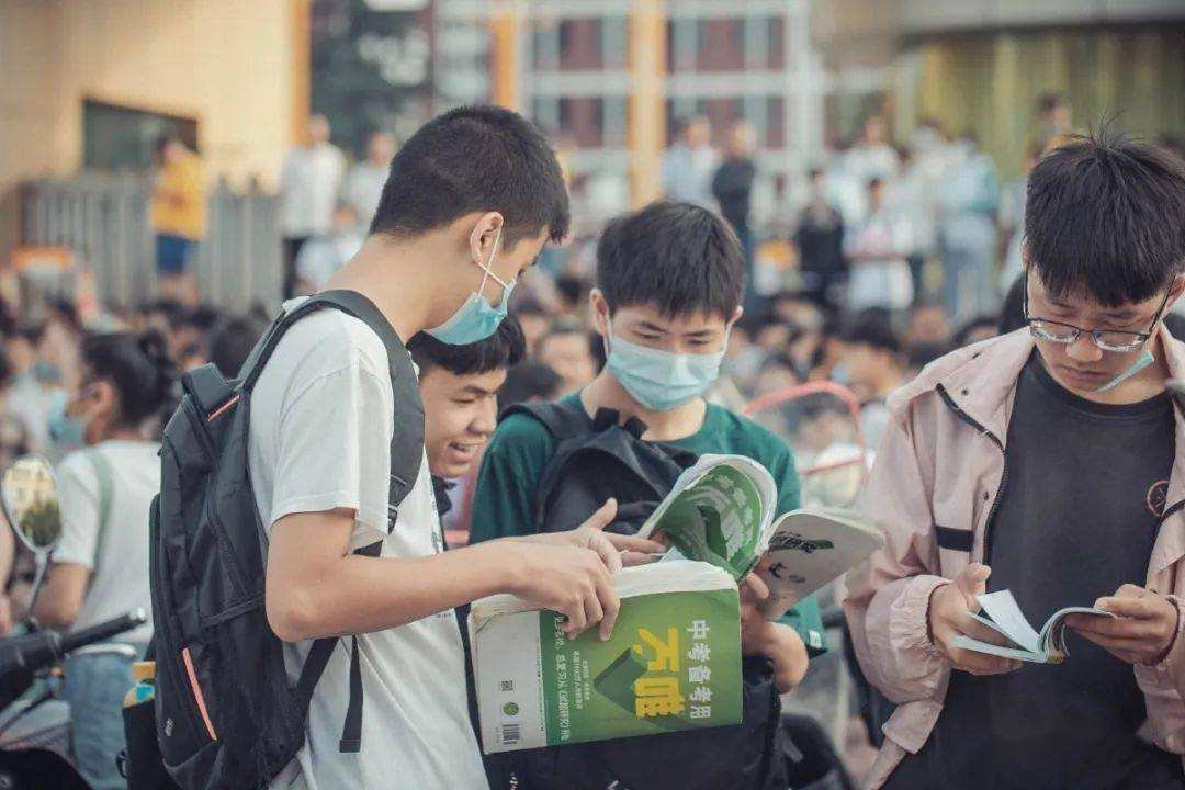 教育部重申中考不得考高中内容，这一规定可以避免哪些问题？