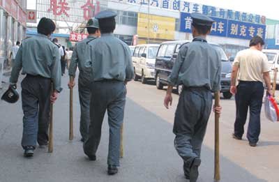 针对厦大保安队长骚扰女生一事,你有何看法?