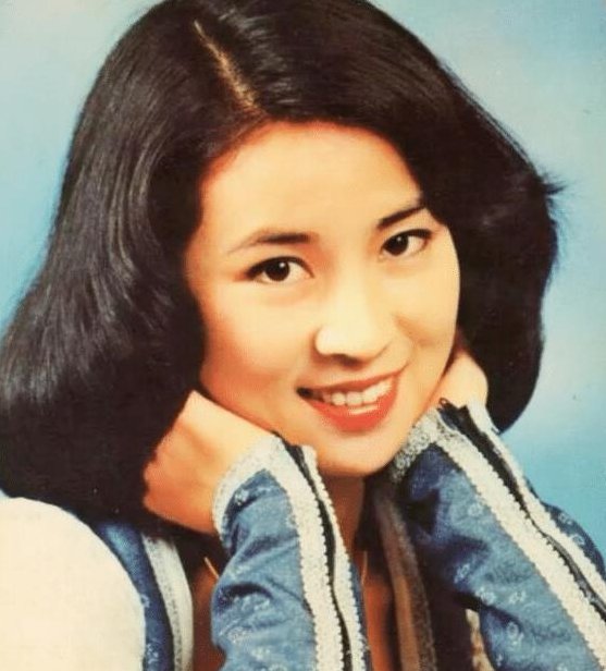 林凤娇年轻时真是美人胚子！罕见房祖名和林凤娇的昔日照片，你见过吗？