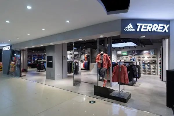 曾经风靡,现如今却败走中国,阿迪达斯到底怎么了?