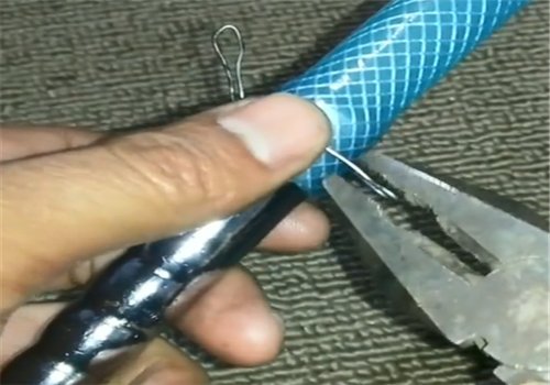 怎么接塑料水管的接头？