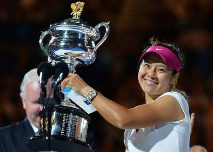 李娜回应改国籍风波,为何人们对这类事件有强烈好奇心?