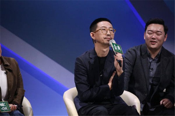 周深萨顶顶遭著名乐评人狠批,是否其演唱过猛的缘故?