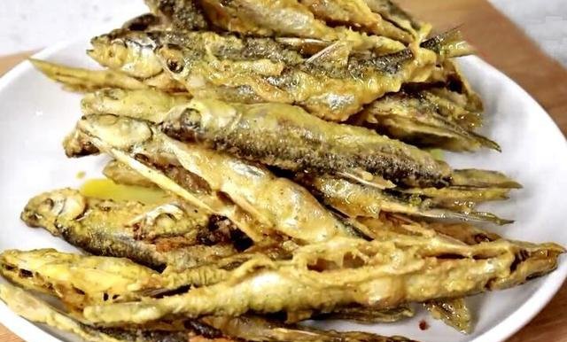 怎样炸小鱼好吃又酥脆