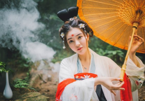 “山有木兮木有枝，心悦君兮君不知”是什么意思