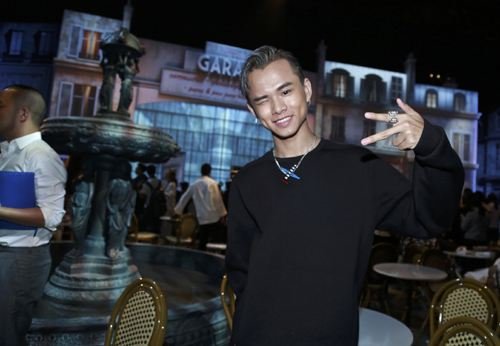 艾克里里和洛凡竟晒同框合照？他们两个经历了什么？