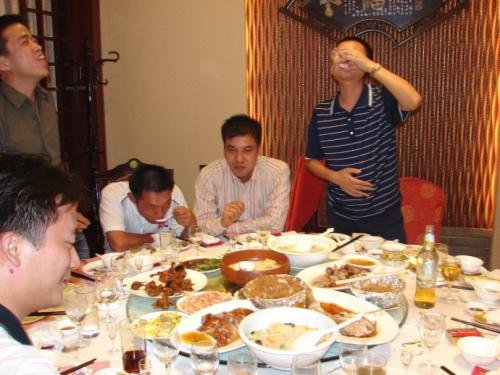 代表建议点菜剩太多按双倍付费，你觉得这有实施的可能性吗？