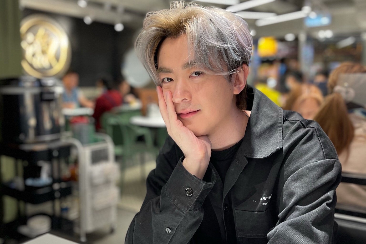 陈伟霆师弟拍电影从高处坠落，当场昏迷十分钟，演员拍戏受伤是常事吗？