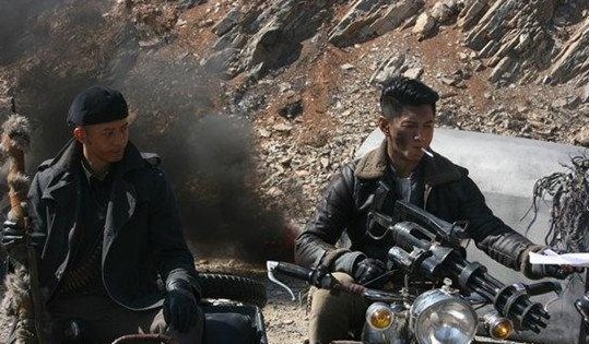 裤裆藏雷、徒手撕鬼子、包子变炸弹,哪些抗战剧一个比一个雷人?