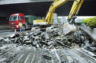 杭州路面塌陷1死1失联，导致的路面塌陷的原因是什么？