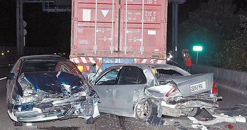 湖南益阳发生两车相撞事故,致3死1伤,幸存者需要承担什么责任?