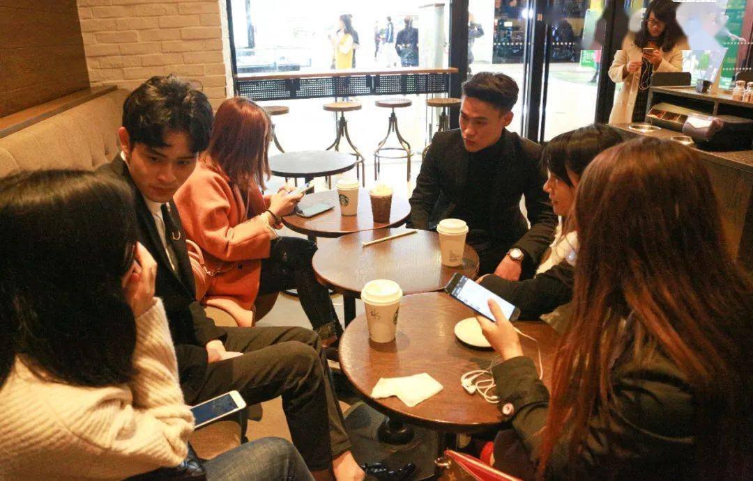 游走在灰色地带的“一日男友”,是怎么收费的?