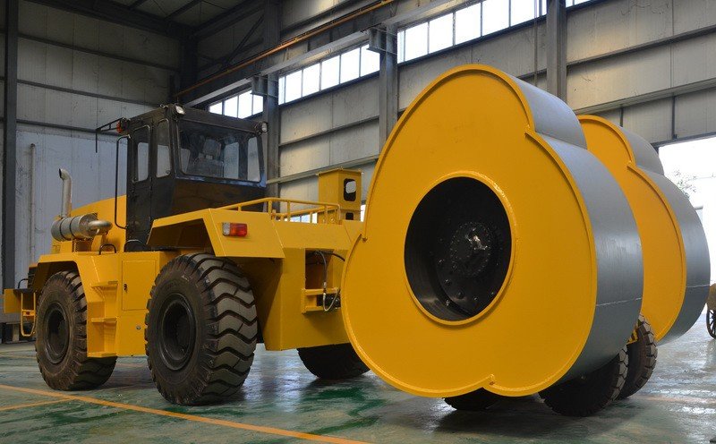 买一台冲击压路机价格多少钱？