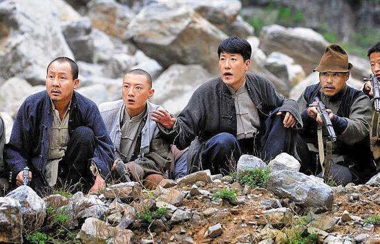 裤裆藏雷、徒手撕鬼子、包子变炸弹,哪些抗战剧一个比一个雷人?