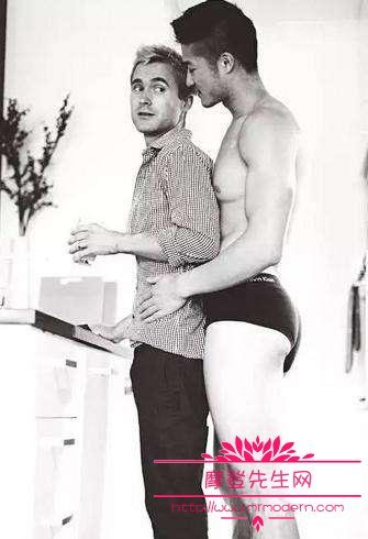 樊野和姜思达是一对吗？说樊野是同性恋怎么回事