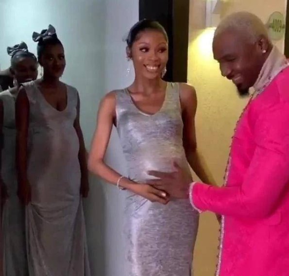 男子带6名女友参加婚礼,每个都怀孕了,他到底想炫耀啥?