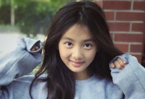 黄磊女儿多多被造谣,所在学校否认开除黄多多,黄磊全家已报警,怎么回事?