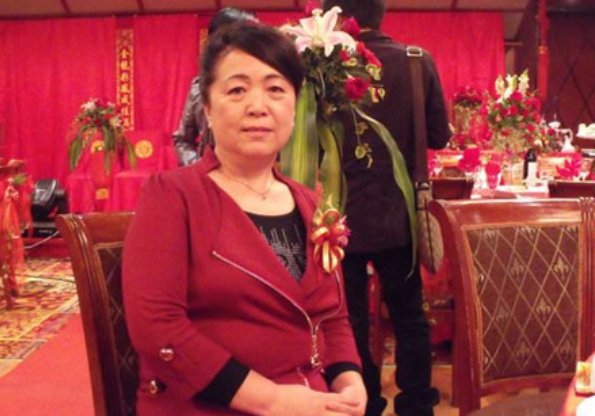 老年人参加婚礼的发型应该是什么样子的?你知道吗?