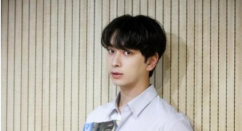 2PM成员黄灿盛当爸爸，他的妻子是圈内人吗？