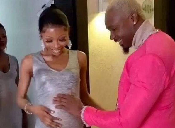 男子带6名女友参加婚礼,每个都怀孕了,他到底想炫耀啥?