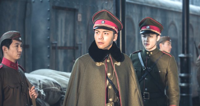 陈伟霆赵丽颖央视五四晚会合唱，他们都有过哪些合作？