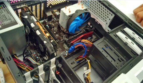 一台计算机的基本硬件配置有哪些？