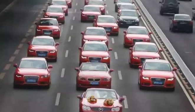 婚车上的装饰花一般多少钱？