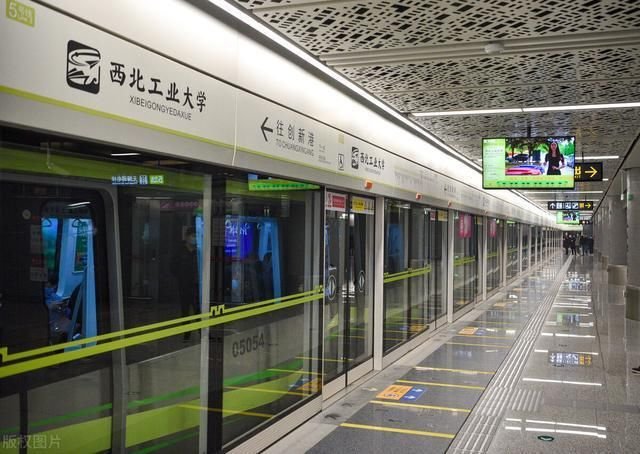 西安一地铁可直达高校食堂,这样的路线人性化吗?