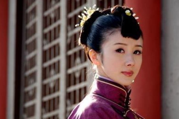 孙菲菲那么漂亮为什么还要整容呢