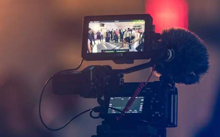 直播玛莎拉蒂女司机醉驾节目被曝停更，何时此能复播？