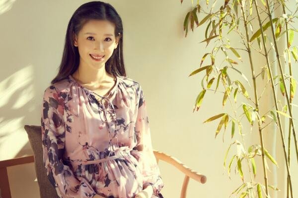 章泽天为何主动放弃法国最优秀的社科类大学的入学资格？