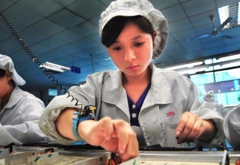 为什么说“长期打工是最愚蠢的投资,”李嘉诚的这句话蕴含深意?