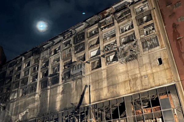 台湾高雄一大楼火灾已致46人遇难，造成此次火灾的原因是什么？