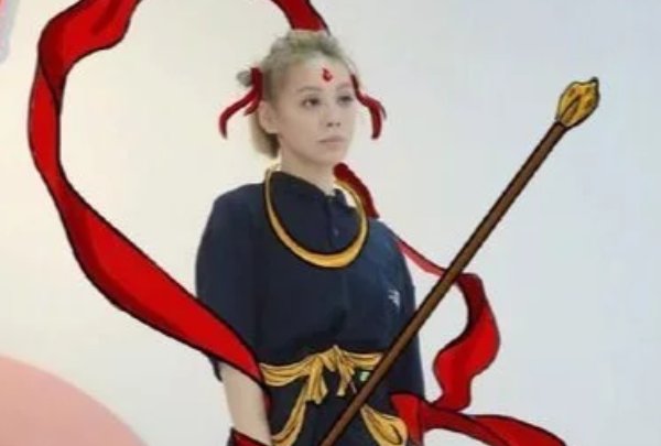 宁静摸粉丝丝袜,她为什么这样做?