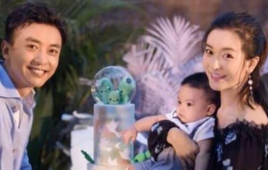 李晟辟谣与李佳航离婚，此事的原委是什么？