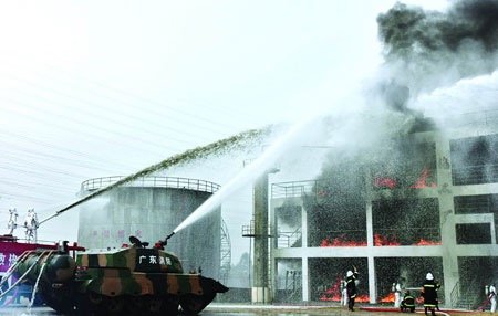 太原一化工厂爆炸发出巨响,事故现场是否有人员伤亡的情况?