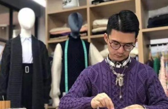 外企白领回村织毛线,获封“最娘80后”走红,如今怎样了?