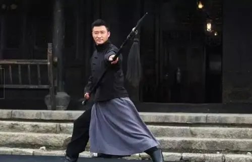 吴京全身缝针高达100多针，这些伤口究竟从何而来？