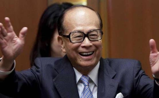 李嘉诚出售一生中最伟大的投资,他这么做目的何为?