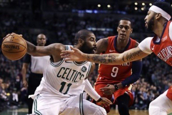 塔克在湖人担任什么位置?