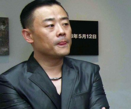 周立波沉默多年后终于发声了，为什么做的第一件事就是吐槽自己的妻子呢？