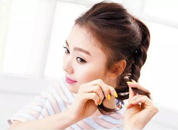 脸比较胖、大的女生,适合什么发型?