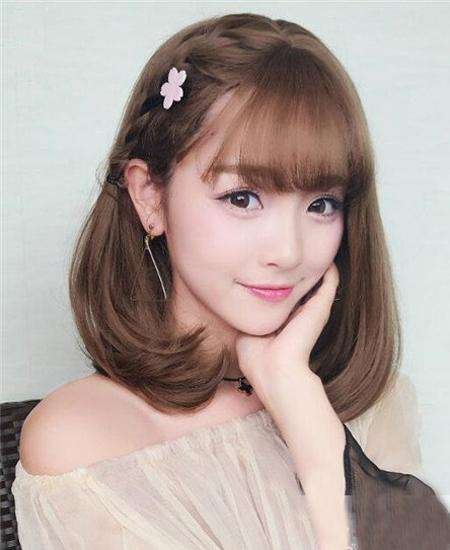 脸比较胖、大的女生，适合什么发型？