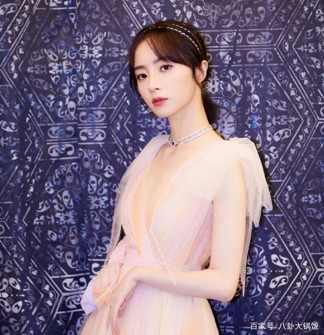 胡冰卿人设崩塌,与徐璐被曝耍大牌遭俞灏明怒吼,她有什么本事敢耍大牌呢?