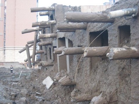 上海倒楼事故的事故原因