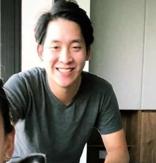 罗康瑞为娶朱玲玲抛弃发妻，他与孩子之间存在怎样的感情？