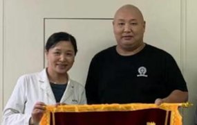 恭喜!34岁“南京胖哥”正式向女友求婚,他背后有着怎样见义勇为的故事?