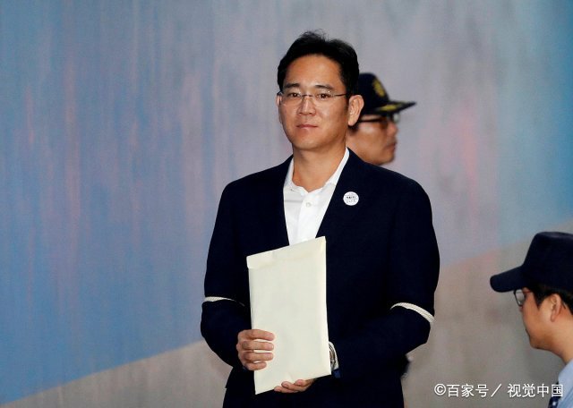 关于三星掌门人李在镕获刑2年半一事,你有何看法?