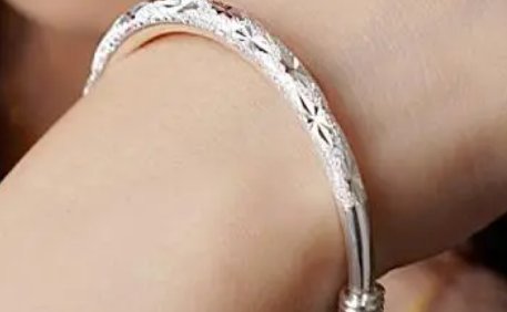 送妈妈生日礼物送什么好实用