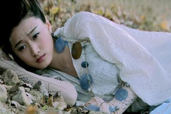 韩寒和赵卓娜所谓的开放式关系，是真爱至上还是出轨渣男贱女？